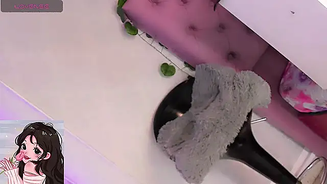 LIA-FER-DOLL online show from November 2, 11:46 am