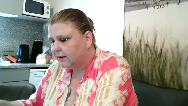 Sylviastar46 online show from April 1, 2:47 pm