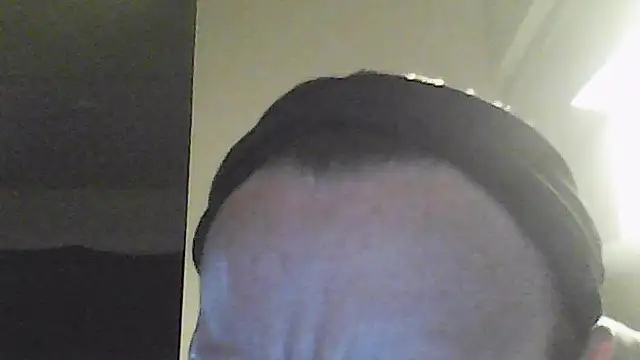 Karebearz1 online show from April 1, 11:11 am