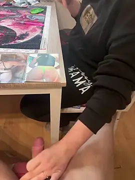 Teeny-Slut18 online show from June 16, 11:11 am