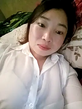 julybe online show from March 31, 6:02 am