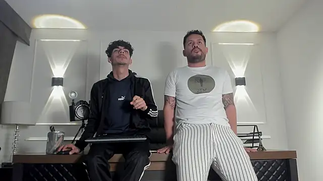 boysonfiree online show from November 24, 11:56 am