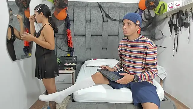 DamianandEva online show from November 4, 11:59 am