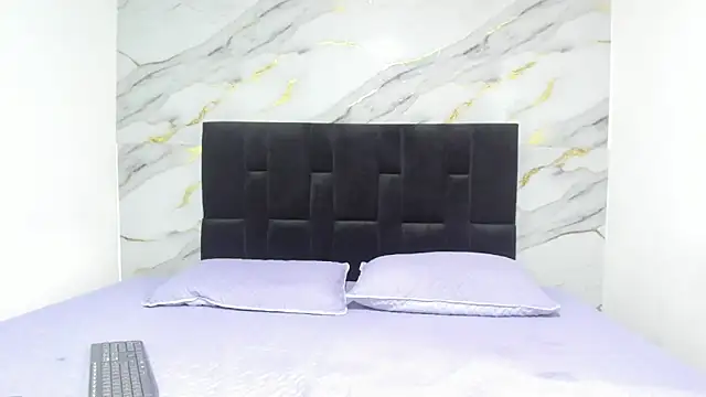 emmma moon online show from November 17, 4:08 pm