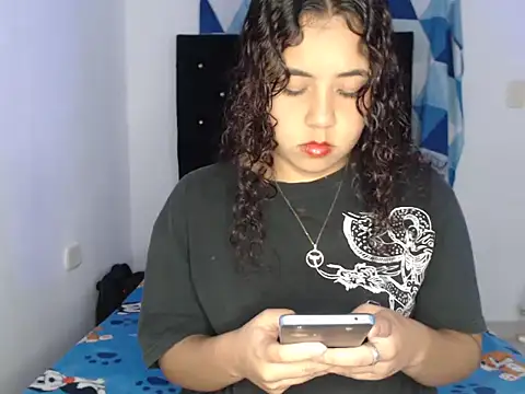 zoelittle3 online show from November 7, 3:12 am