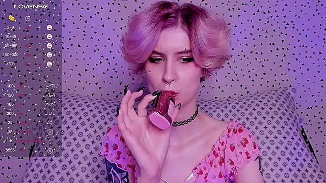 Angel Julles online show from June 11, 9:06 am