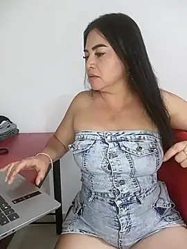 Candy69  online show from December 18, 10:47 pm