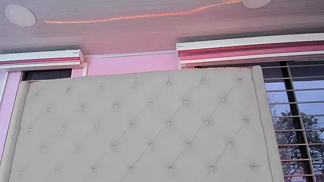 scarlett leblanc  online show from March 20, 11:59 am