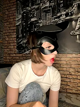 bunnyria1 online show from November 4, 3:28 pm