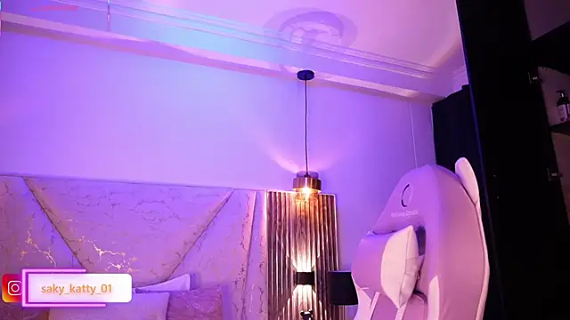 Kat Saky online show from April 3, 11:36 pm