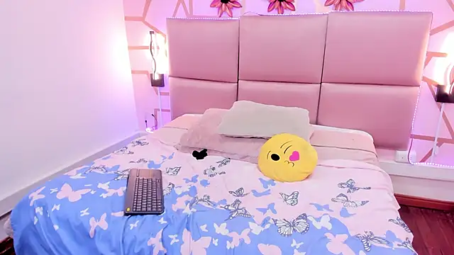 KendraLenor online show from November 20, 8:43 pm