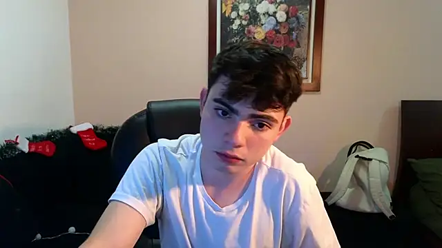 petitegigant33 online show from November 13, 12:42 am