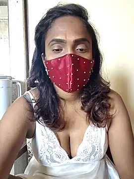 Queen-dhivya online show from March 2, 7:59 am