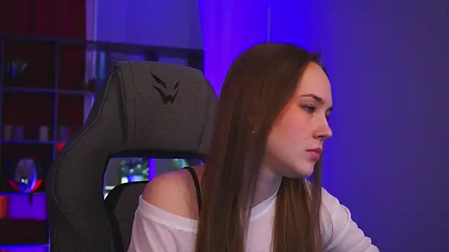 ElinVale online show from January 19, 9:38 am