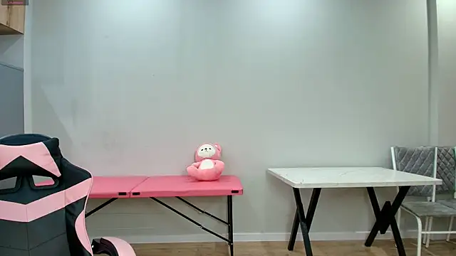 tamikasweet online show from November 17, 7:20 am