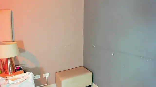 GiselJones online show from November 28, 7:50 pm