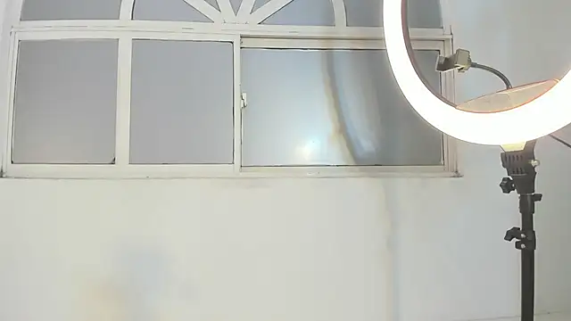 gigikloss  online show from November 7, 3:45 am