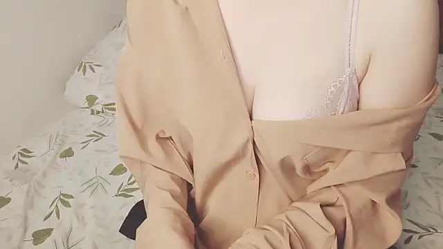 Sunny-Aurora online show from November 14, 3:17 am