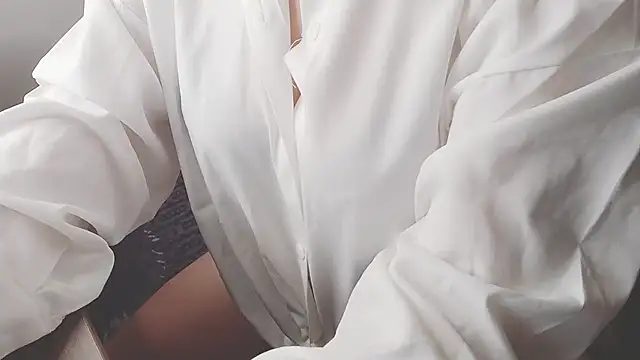 Sunny-Aurora online show from November 3, 2:48 am