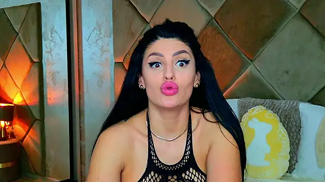 Myla-b online show from April 4, 9:57 pm