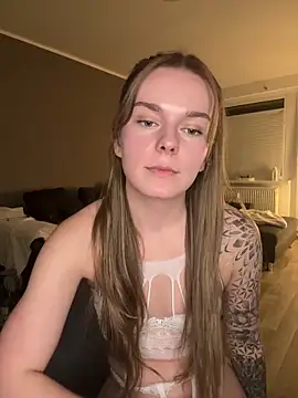 LisaFreierxx online show from February 10, 9:07 pm