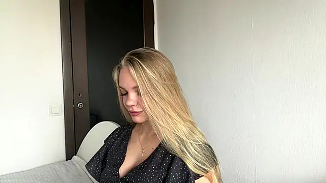 SweetAmelia69 online show from November 8, 6:51 am