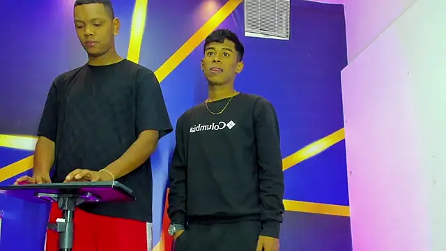 the hot boy0 online show from November 22, 4:15 am