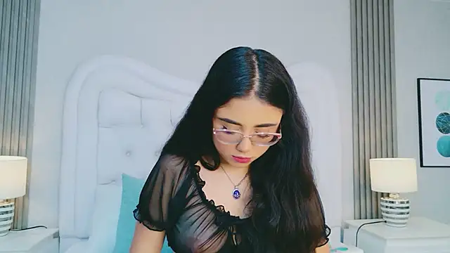 ScarlettPetrova online show from April 20, 11:35 am