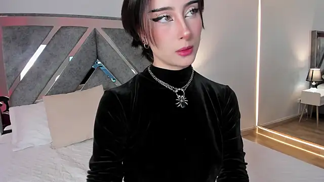 EmmaCollins    online show from November 25, 12:18 pm