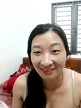 wees-lind online show from November 9, 12:27 am