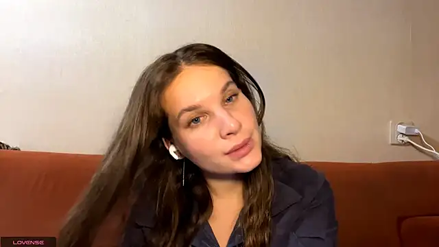 Luna Blossom online show from November 17, 2:56 am