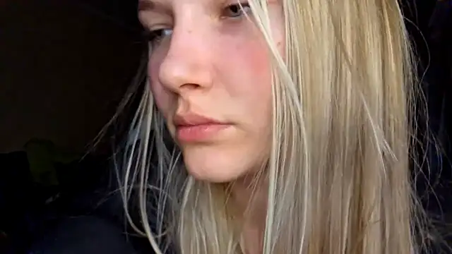 KarinRobertson online show from January 17, 5:09 pm