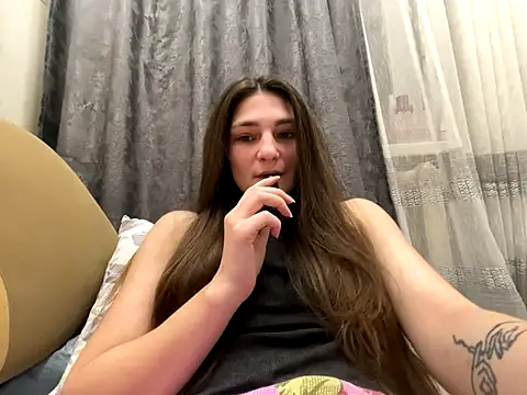 HelgaMun online show from November 6, 4:57 pm