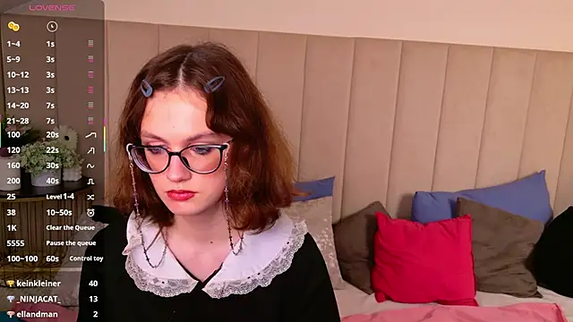 KathleenDioiz online show from November 30, 3:38 pm