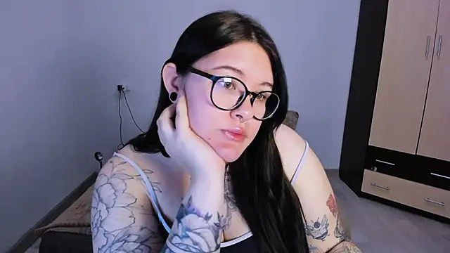 HitoMi2 online show from November 20, 11:11 am