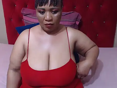 HUGE BUSTY EBONY online show from December 2, 10:45 pm
