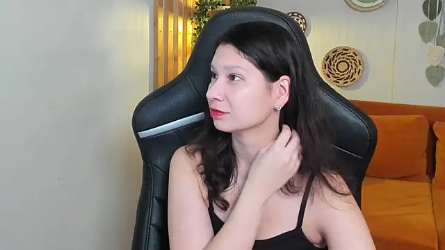 SaraDenars online show from November 10, 5:13 am