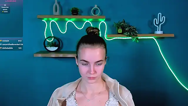 lana shine  online show from November 20, 5:25 pm