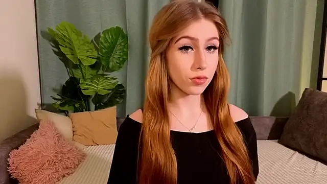 GiuseppinaRodenbough online show from November 11, 9:01 pm