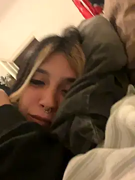 Gatitasalvaje123 online show from November 14, 9:15 pm