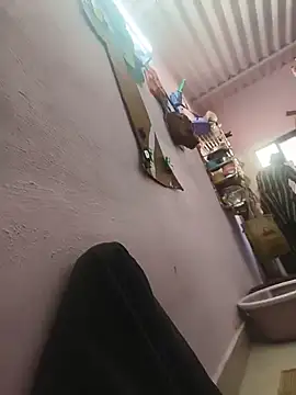 Lailamajnu1996 online show from March 2, 5:08 am