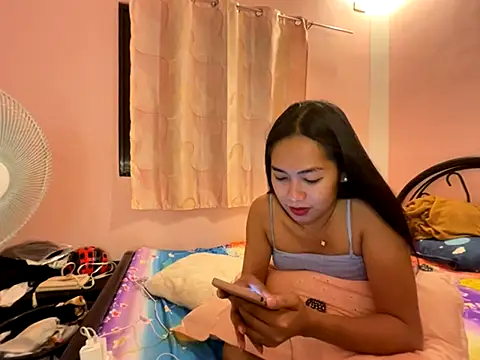 Philina thi online show from November 28, 1:14 pm