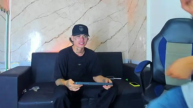 Kevinperlas online show from November 16, 8:31 pm