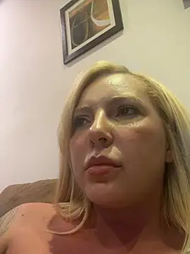 melisboa online show from August 6, 10:39 pm