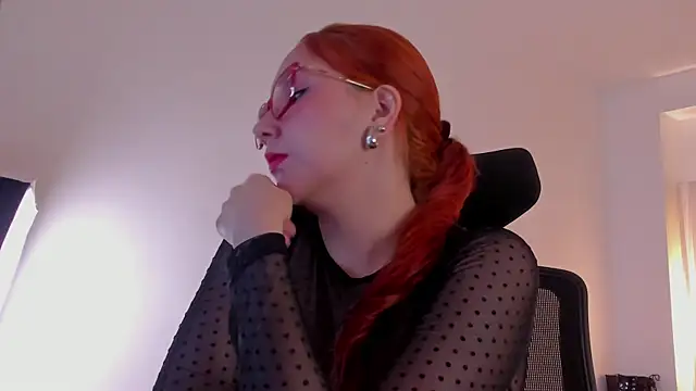 MistressErza online show from June 2, 8:32 pm