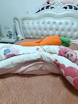 heeqqon online show from November 27, 3:04 pm