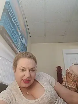 LisaMillerx online show from November 17, 7:14 pm