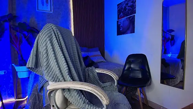  Amber 09 online show from November 10, 9:32 pm