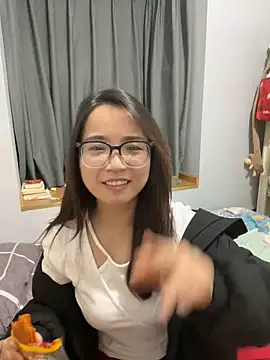 Hmm 0303 online show from November 17, 3:46 pm