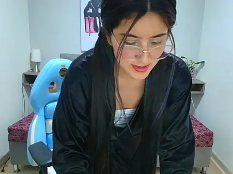 Violet raine  online show from November 18, 1:12 pm